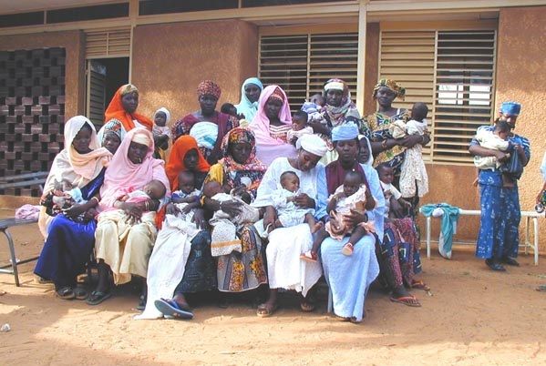 Une consultation pédiatrique à Niamey